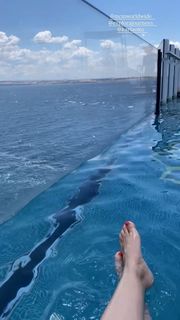 Carine Galli feet photo 16