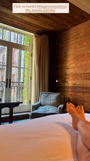 Carine Galli feet photo 5