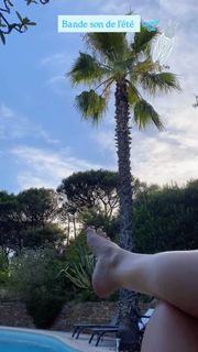Carine Galli feet photo 1