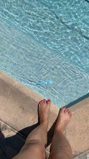 Carine Galli feet photo 6