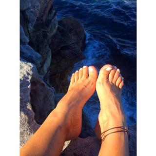 Carla Bonner feet photo 5