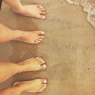 Carla Bonner feet photo 20