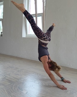 Carla Bonner feet photo 14