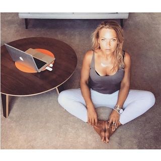 Carla Bonner feet photo 18