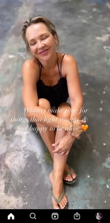 Carla Bonner feet photo 3