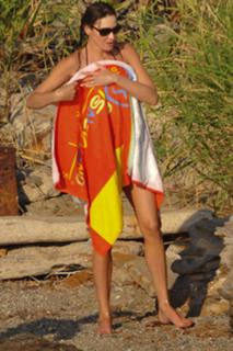 Carla Bruni feet photo thumbnail