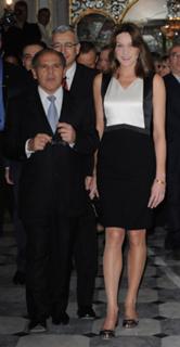 Carla Bruni feet photo thumbnail