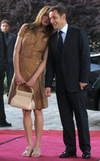 Carla Bruni feet photo thumbnail