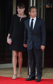 Carla Bruni feet photo thumbnail