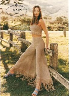 Carla Bruni feet photo thumbnail