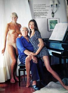 Carla Bruni feet photo thumbnail