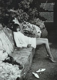Carla Bruni feet photo thumbnail