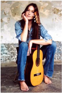 Carla Bruni feet photo thumbnail