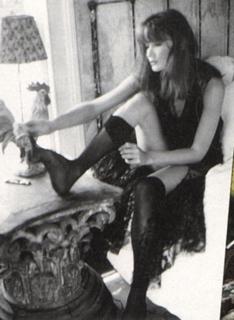 Carla Bruni feet photo thumbnail