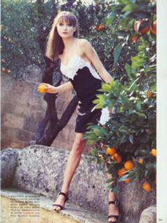 Carla Bruni feet photo thumbnail