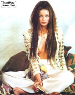 Carla Bruni feet photo thumbnail