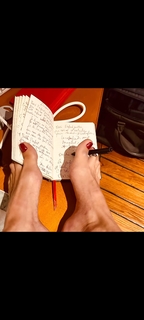 Carla Bruni feet photo thumbnail