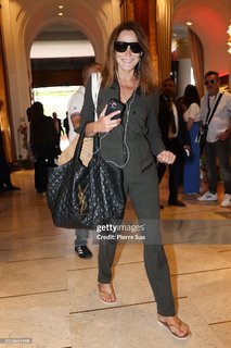 Carla Bruni feet photo thumbnail