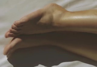Carla Diaz feet photo thumbnail