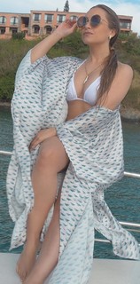 Carla Diaz feet photo thumbnail