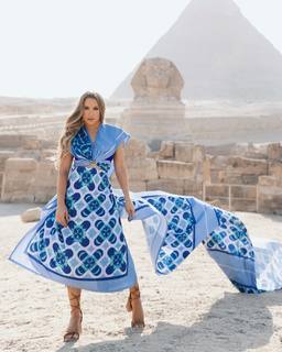 Carla Diaz feet photo thumbnail