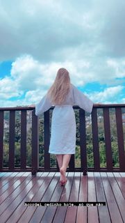 Carla Diaz feet photo thumbnail
