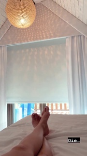 Carla Diaz feet photo thumbnail