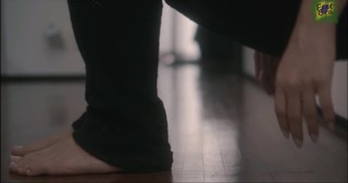 Carla Diaz feet photo thumbnail