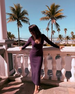 Carla Diaz feet photo thumbnail