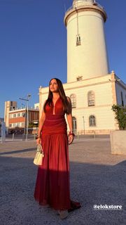 Carla Diaz feet photo thumbnail