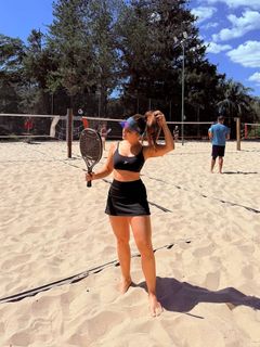 Carla Diaz feet photo thumbnail