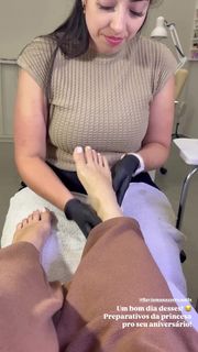 Carla Diaz feet photo 1