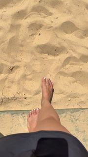 Carla Diaz feet photo 8