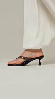Carla Diaz feet photo 4