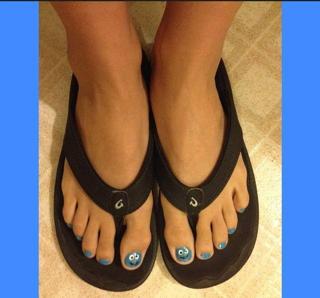 Carla Esparza feet photo 3