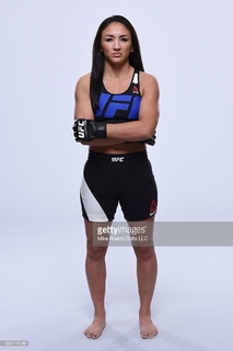 Carla Esparza feet photo 17