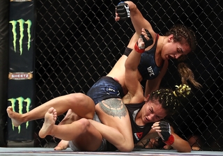 Carla Esparza feet photo 9