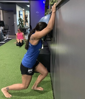 Carla Esparza feet photo 1