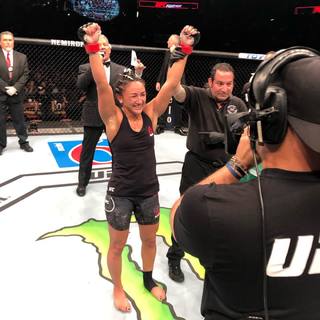 Carla Esparza feet photo 6