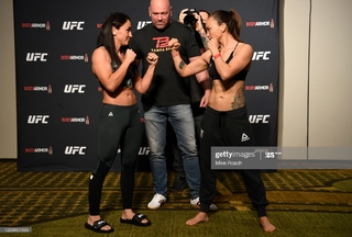 Carla Esparza feet photo 9