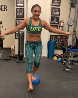 Carla Esparza feet photo 1