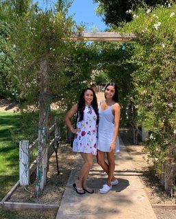 Carla Esparza feet photo 18