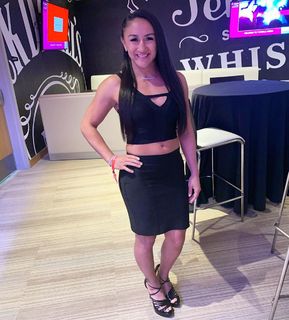 Carla Esparza feet photo 14