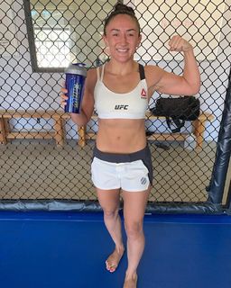 Carla Esparza feet photo 8