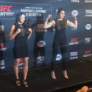 Carla Esparza feet photo 18