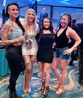 Carla Esparza feet photo 14