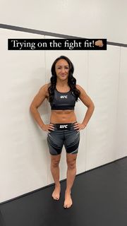 Carla Esparza feet photo 15