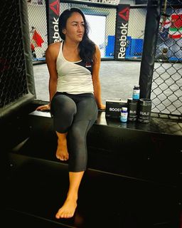 Carla Esparza feet photo 14