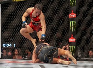 Carla Esparza feet photo 8