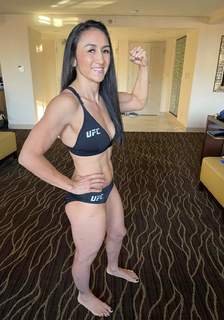 Carla Esparza feet photo 12